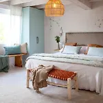 Wishome - Bonita Casa Con Piscina Climatizada Privada, Cerca De Comillas *
