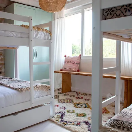 Дом отдыха Wishome-casa Independiente Con Gran Jardin Y Piscina Climatizada