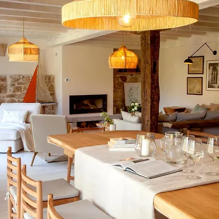 Wishome-Casa Muy Especial Con Piscina Climatizada, Cerca De Comillas Дом отдыха
