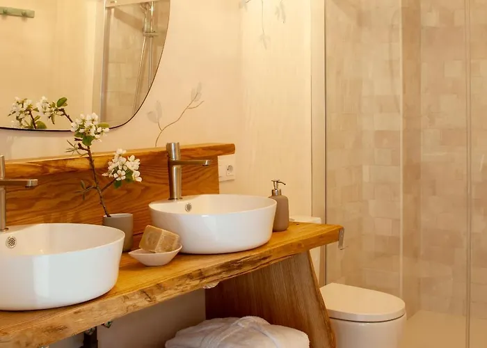 Дом отдыха Wishome-casa Independiente Con Gran Jardin Y Piscina Climatizada